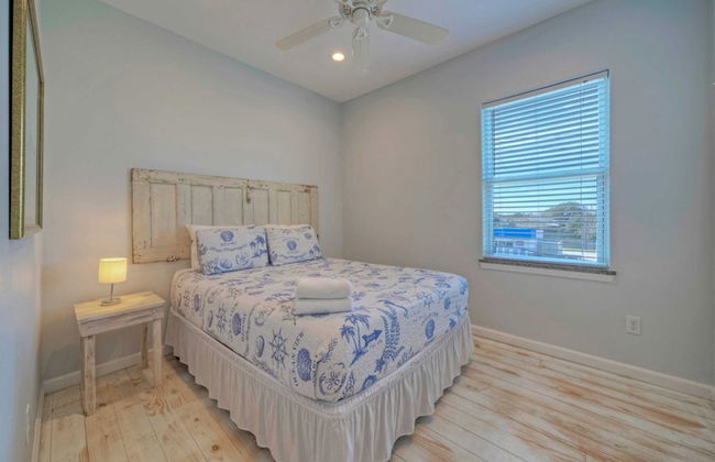 6bdr Bay Haven w/ Shared Waterfront Pool + Boat Dock Keeper Trout by Avantstay - Foto 22