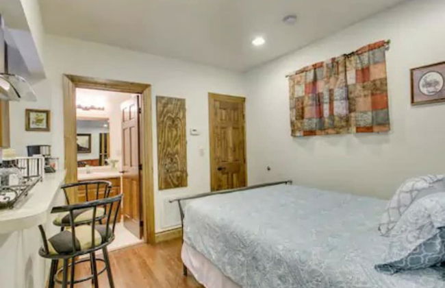 Evie's apartment - Photo 3