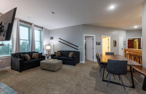 Snowshoe Village Ski-in - Ski-out Condo w Hot Tub - Foto 40