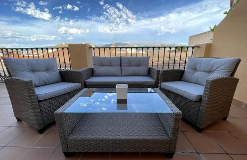 Ático con vistas a Sierra Nevada - Foto 1