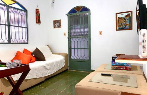 Casa para 8 Pessoas com Churrasqueira e Garagem - Foto 2