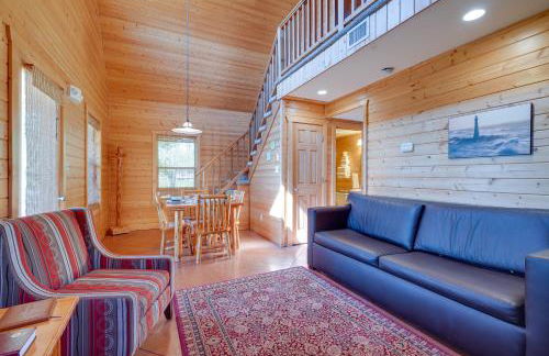 Cozy Columbia Cabin with Shared Lake Dock! - Foto 6
