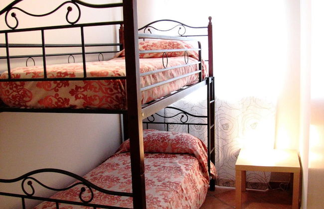 Delfino2 Casesicule, Nice Apartment with Balcony, Sand Beach at 70 mt, Wi-Fi - Foto 2