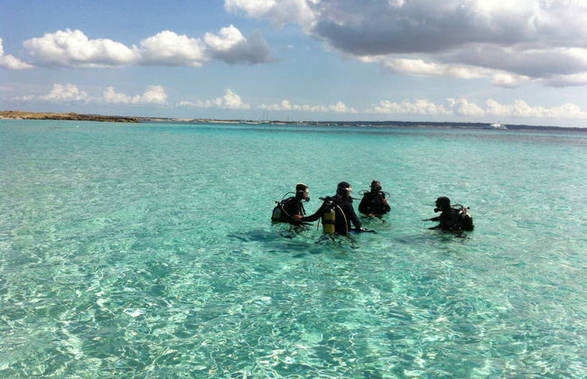 Bautismo de buceo en la playa de Migjorn - Foto 8