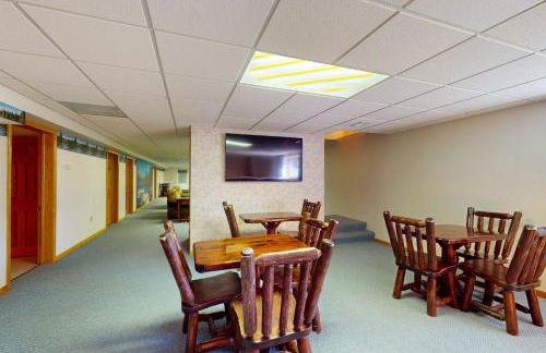 The 19th Hole Lakeside - Photo 30