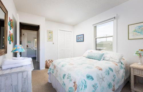 Oceanside Cottage -3BDR 2BA-Walk to Beach! - Foto 11