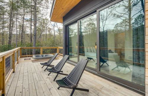 Hot Tub and Fire Pit Modern North Carolina Retreat - Foto 26