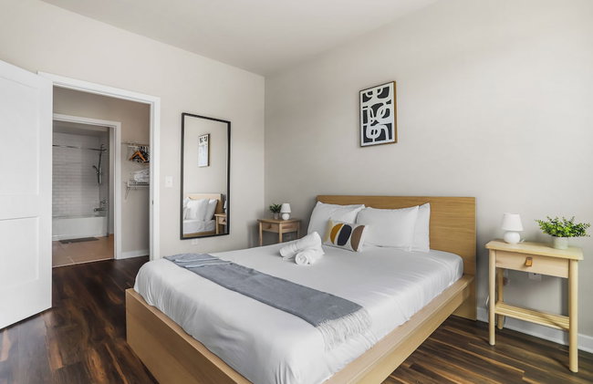 Huntington Apartments near Huntington Metro - We Host - Photo 7