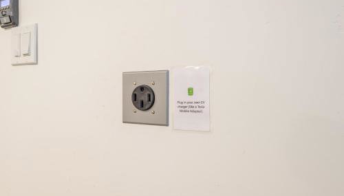 Modern Eco Retreat with Hot Tub and Views - Foto 4