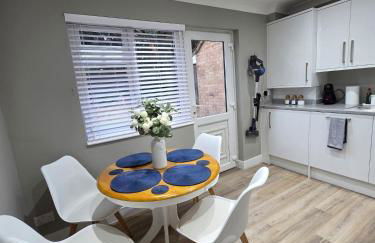 Newly Renovated 2 BDR Home - 5 Min to M5 - Foto 10