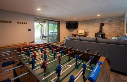 Lakefront Hot Tub Canoes Game Room Wood FP - Foto 39