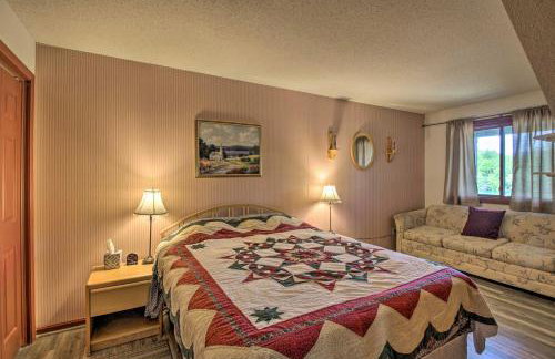 Resort Condo with Lake and Pool about 5 Mi to Flume Gorge! - Foto 12