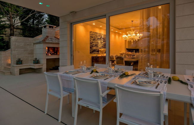 Beachfront Villa Seven Sins with Pool - Foto 42