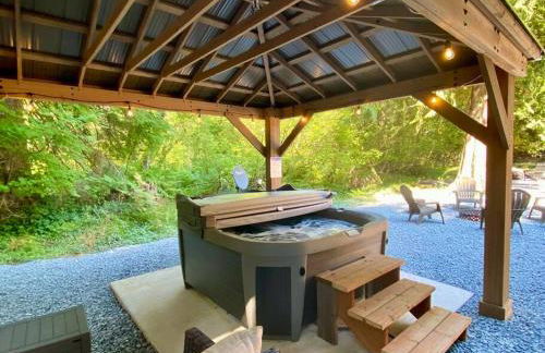 NEW Modern Cabin! 5mi to Mt Rainier National Park! Hot Tub & Wifi - Foto 22
