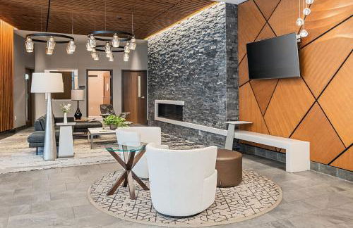 City Center Oasis Prime Location with Views - Foto 7