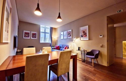 Gary01 Exclusive Top Floor 2BD by the Timeout Market - Photo 7