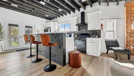 Cool Urban Stay Downtown Loft - Photo 2