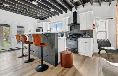 Cool Urban Stay Downtown Loft - Photo 2