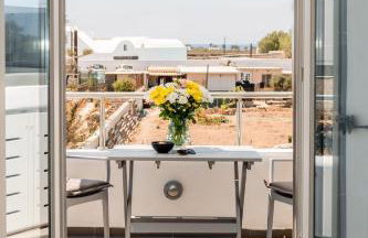 G & W Suites - Photo 5