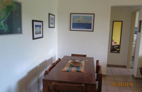 apartamento com linda sacada em direção ao mar - Foto 11