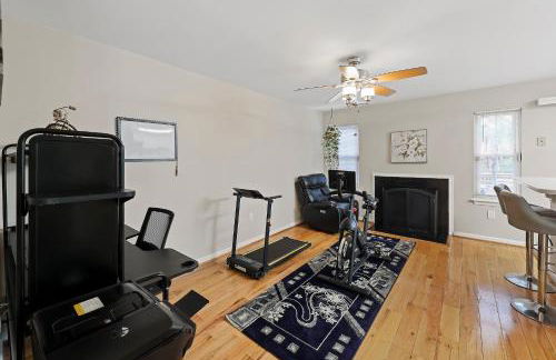 Spacious 3BR Townhouse with Balcony & Gym - Foto 11