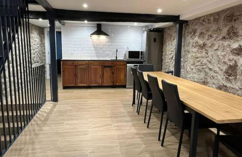 Casa rural Villa Cardil en la entrada del parque Cabarceno - Foto 1