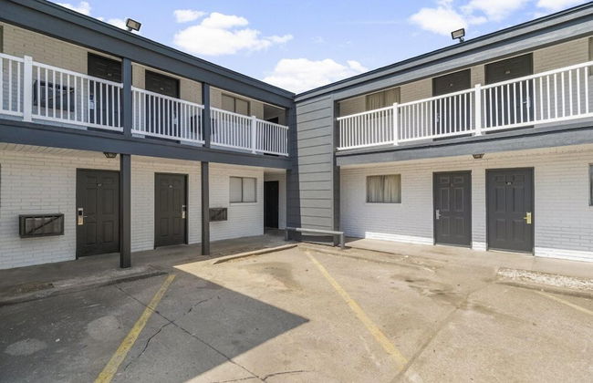 LTA Suites Brookside - Photo 1