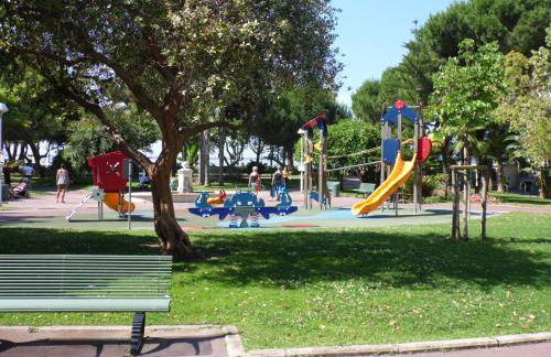 CANNES plage 2mn/45m2/vue mer/inernet/clim/parking privé - Photo 33