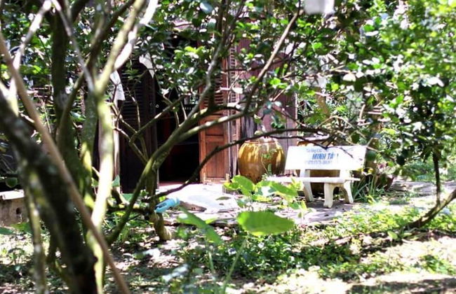 Peaceful Homestay in the Middle of Fruit Garden - Room With Four Double Beds - Foto 17