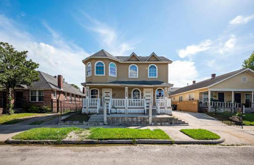 3BR HOME SLEEPS 8 DOWNTOWN Med CTR /pet/EV - Foto 21