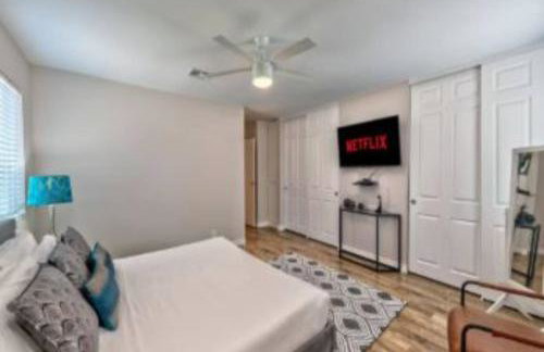 Relaxing 1 Story Villa Hot Tub BBQ By the Strip - Foto 8