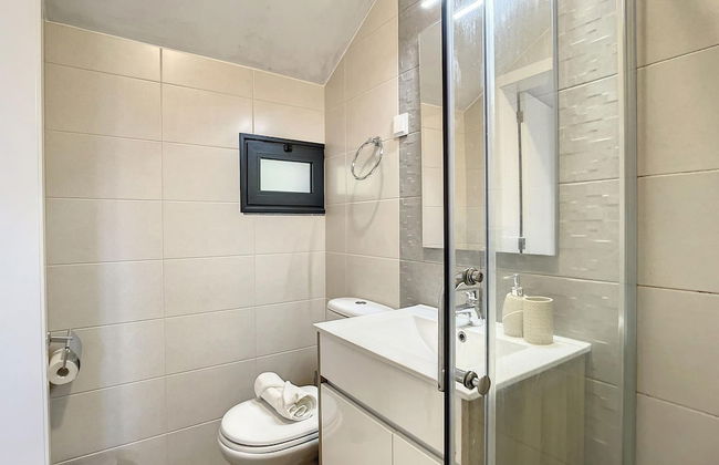 My School I by Atlantic Holiday - Foto 24