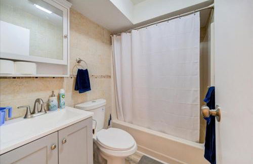 Catskills Lakefront with Hot Tub, Sauna and Theater - Foto 72