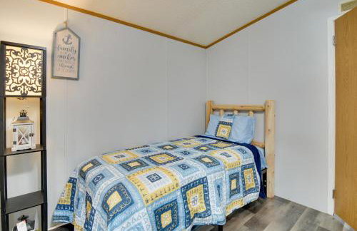 Houghton Lake Area Home with Fire Pit and Yard! - Foto 20