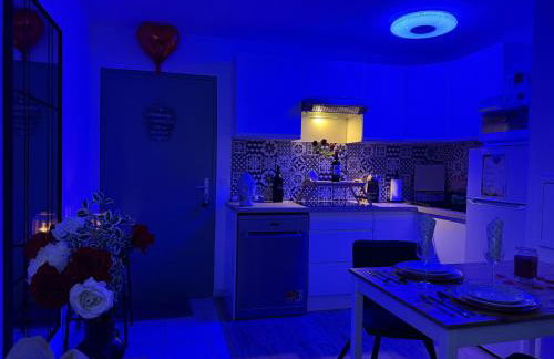 Suite Eden Spa, Appart'hôtel bien être , Patio de standing barbecue - TV XL CinéSport, Lit Q-Size, Wifi, P-Gratuit en Résidence - Foto 9