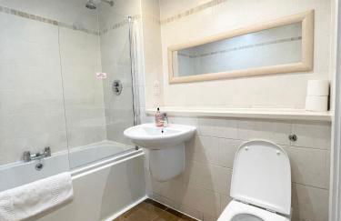 The Works-Fresh 2bed in centre, opposite Arndale. - Foto 10