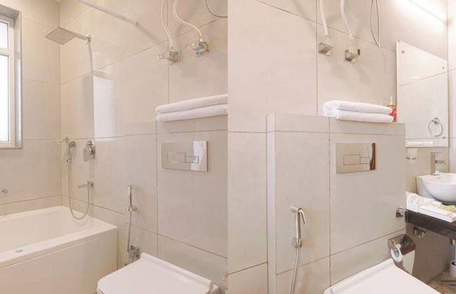 Peaceful City Paradise w King Bed Tub - Foto 9