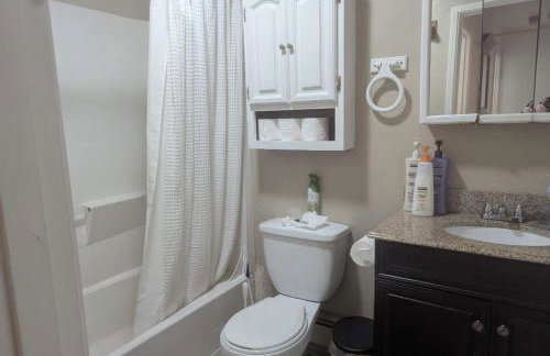 Raw Gold - Affordable, Near Mendenhall Glacier, Trails, and Conveniences - DISCOUNTS ON TOURS! - Foto 22