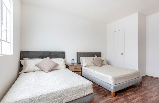 Luxury 3BR Roma Norte - Wifi- Laundry- Sleeps 10 - Foto 2