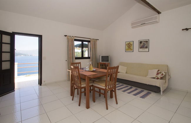 South Island Apartments - Photo 24