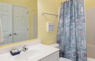 Water's Edge 103 - Bright 3BR/3BA Townhome - Pool - Fishing Dock - Foto 30