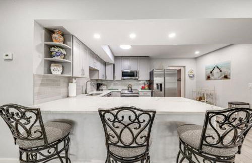 1 Mi to Lantana Municipal Beach Oasis with Pool! - Foto 8