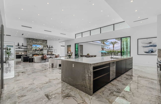 Villa Sleeps 17 w/ Pool, Firepit, Putting Green Bravo Villa 3 by Avantstay - Foto 19