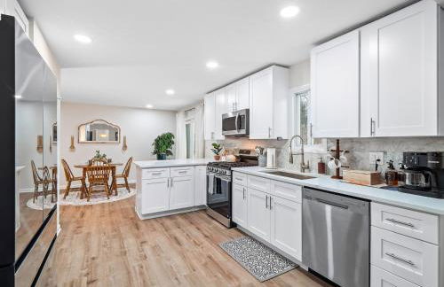 Hot Tub Ping Pong Sleeps 9 Retro Fun - Foto 15