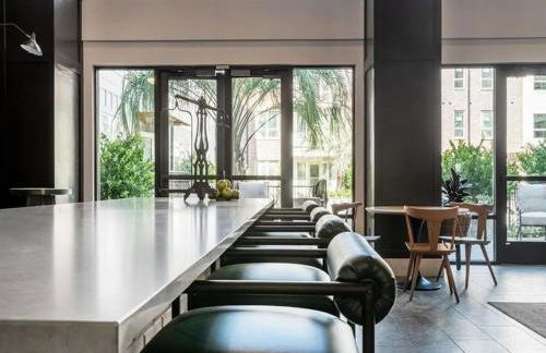 Contemporary Comfort Near The Woodlands - Foto 2