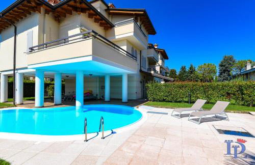 Bea's House, Restyling 2026 Sirmione with Private Garden and shared Pool DesenzanoLoft Official Partner Homes & Villas by Marriott Bonvoy - Foto 30