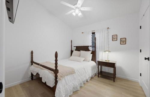 Cozy Coastal Cottage Minutes to Beach and Downtown - Foto 31