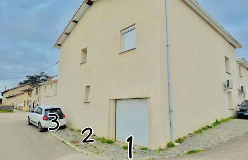 Le Cèdre Enchanté - Maison avec 2 chambres pour 6 personnes climatisée, avec terrasse et BBQ - Foto 20