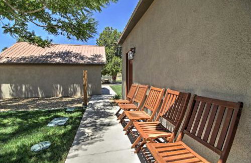 Newly Remodeled Home with Yard in Downtown Caliente! - Foto 23