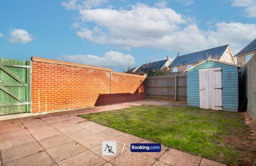 2 Bedroom House By AR Properties Short Lets & Serviced Accommodation Colchester with Garden - Foto 28